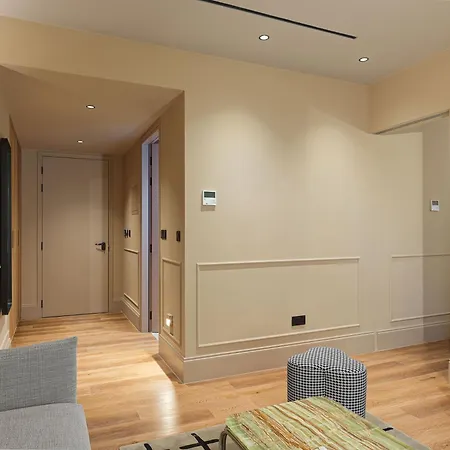 Hotel Leonardo Boutique Venetian 4*